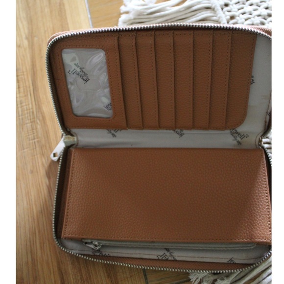 (2) Preowned Wallets Peacock Plaid Karma and Thirty One Textured Cork - Picture 6 of 8